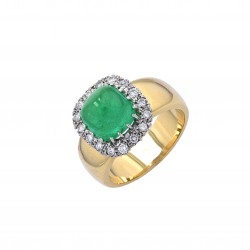 Ring mit Smaragdcabochon